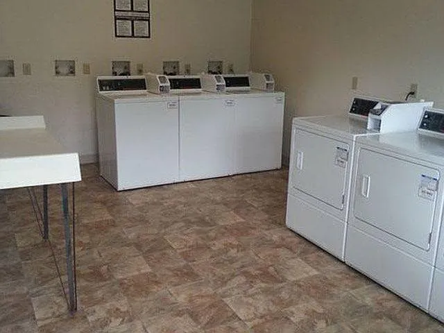 2900 S Memorial Dr — Photo 18