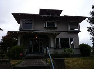 702 17th Ave E, Seattle, WA 98112