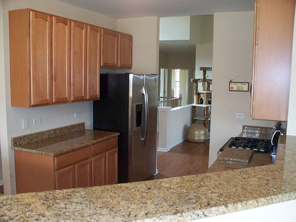 Breakfast Bar with SS appliances