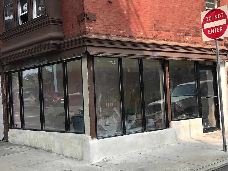 2nd image of 2721 Kensington Ave