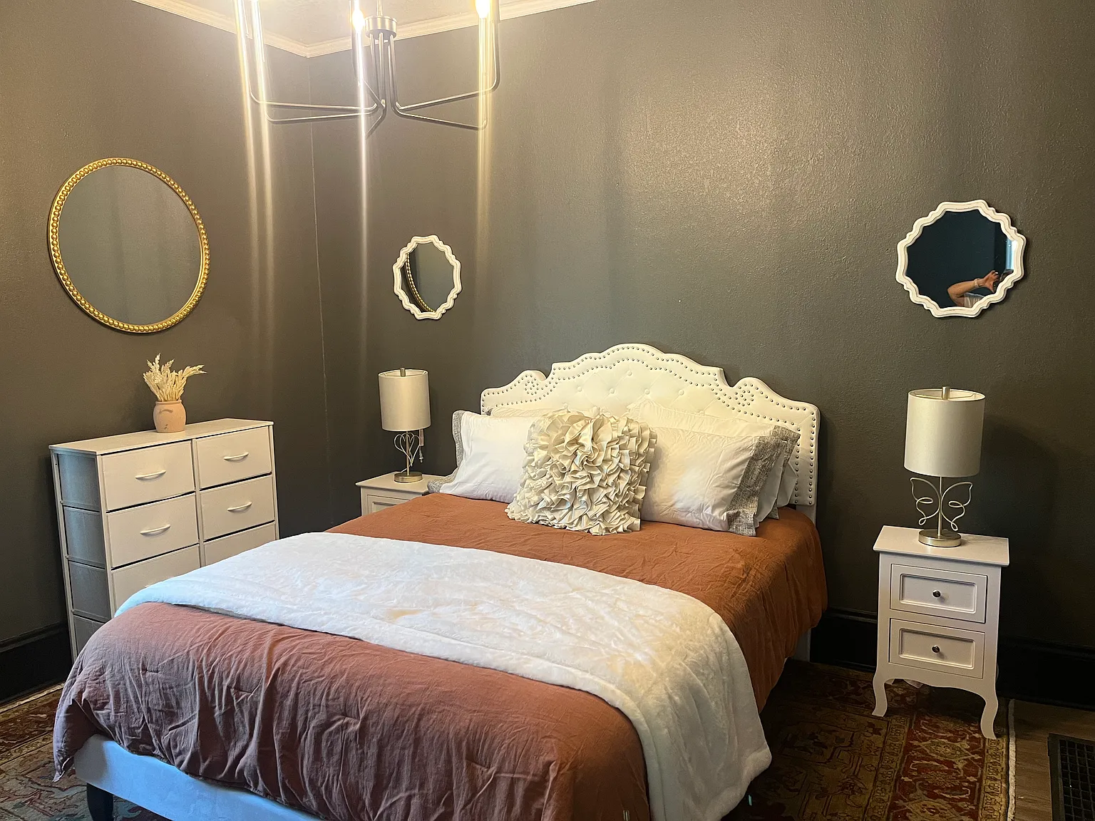 3 bed, 1100 sqft, $3,050 — Photo 4