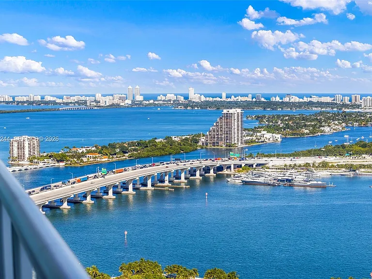888 Biscayne Blvd #3907 — Photo 35
