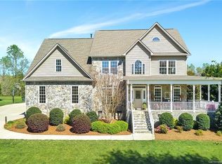 659 Briarwood Dr, Clover, SC 29710