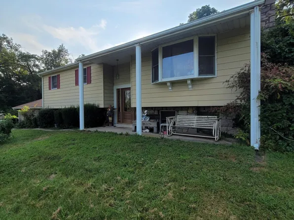 316 Fancy Hill Rd, Boyertown, PA 19512