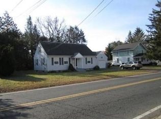 19 Old Boston Rd, Wilbraham, MA 01095