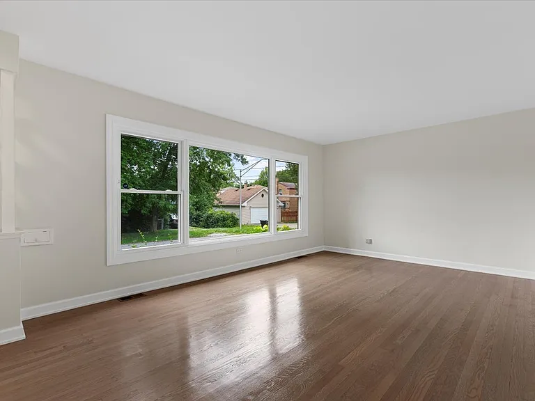 11358 S Rockwell St — Photo 3