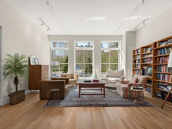 32 Laight St APT 2, New York, NY 10013