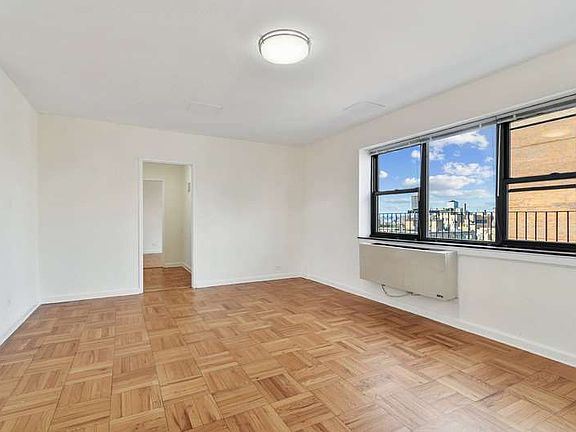 3rd image of 40 E 89th St APT 18A