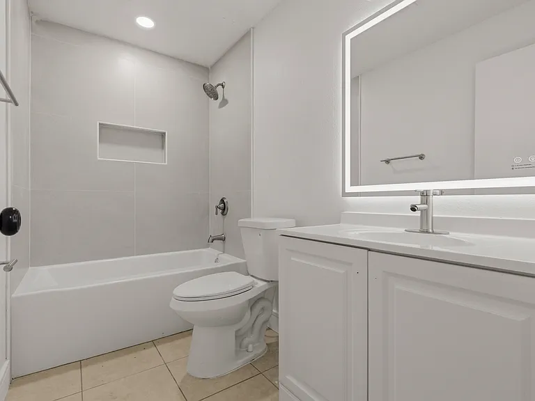 10313 Chalmer St #10313 — Photo 6