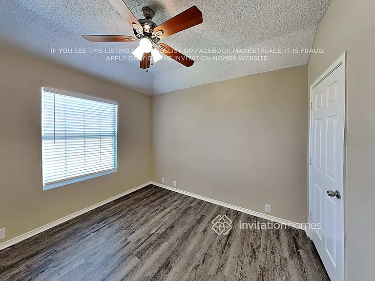 1700 Lansdale Dr — Photo 16