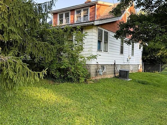 2nd image of 23661 Royalton Rd