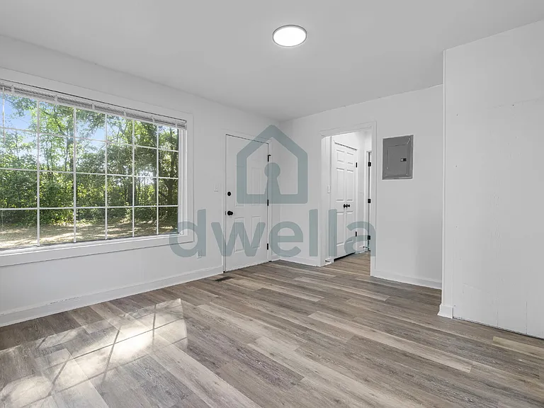 237 Woodlawn Ave — Photo 11