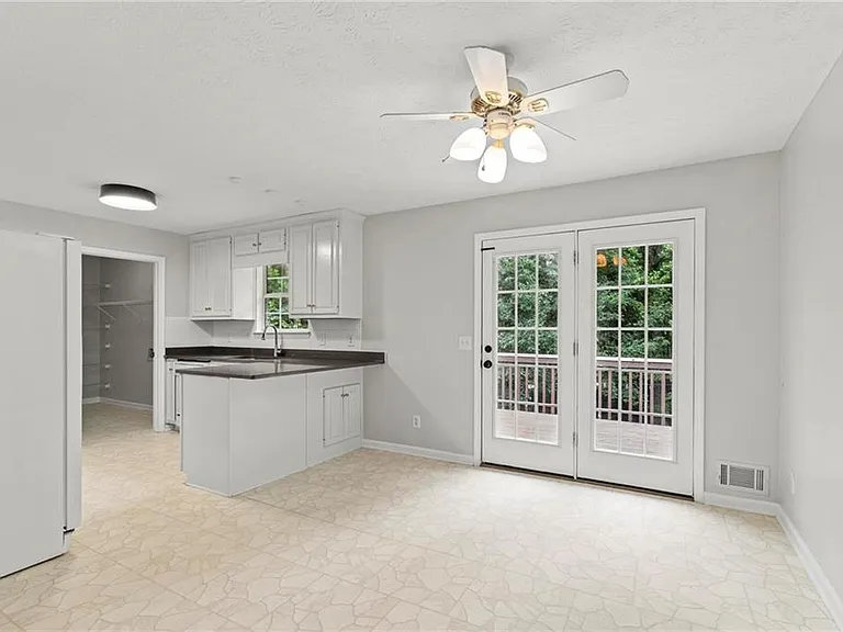 6360 Mountain View Trl — Photo 7
