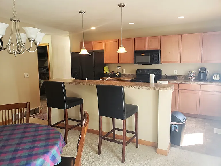 834 Avenue F — Photo 4