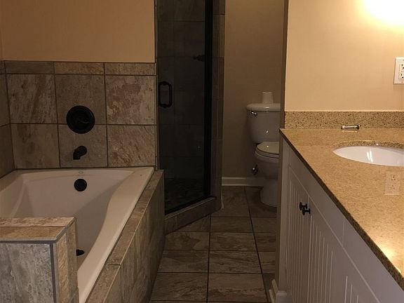 5th image of 7480 Germantown Sq S