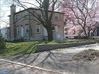 2nd image of 1654 Reservoir Ave