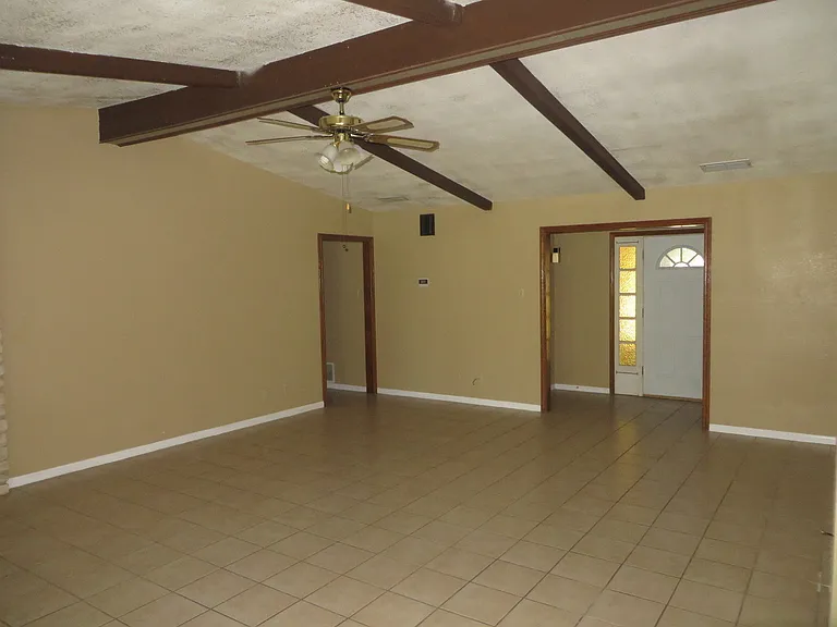 2313 Dover Rd — Photo 7