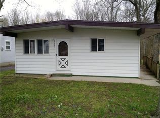 19981 Crandell Ct, Belleville, MI 48111