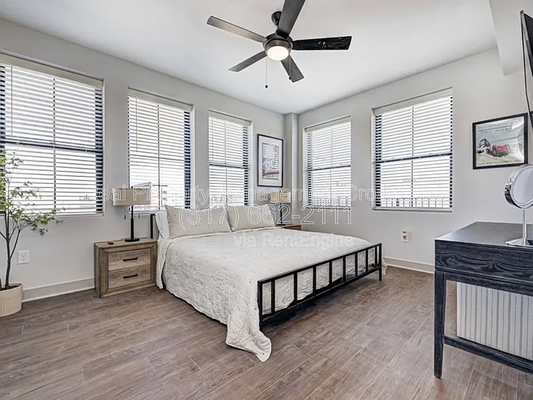 1302 N Main St #209 — Photo 14