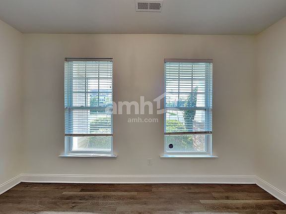 4th image of 1001 Haven Ln