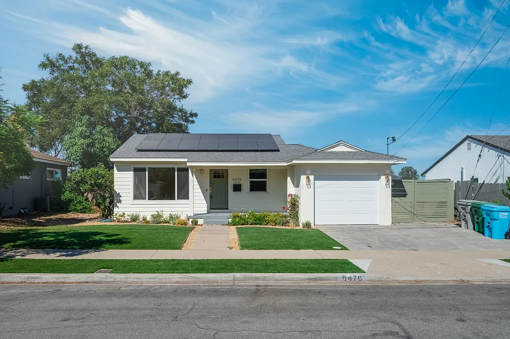 3 bed, 1122 sqft, $4,500 — Photo 1