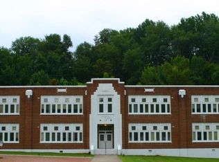 100 Sam Robinson Dr APT 25, Pembroke, VA 24136
