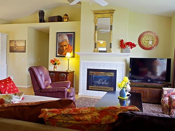 Living room with gas fireplace