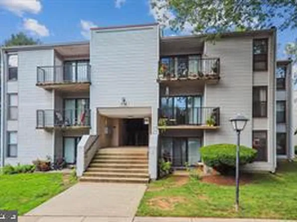 132 Duvall Ln #215303, Gaithersburg, MD 20877