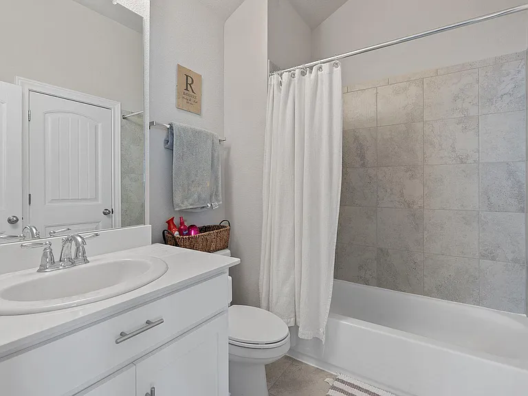 209 Birkshire Dr — Photo 22