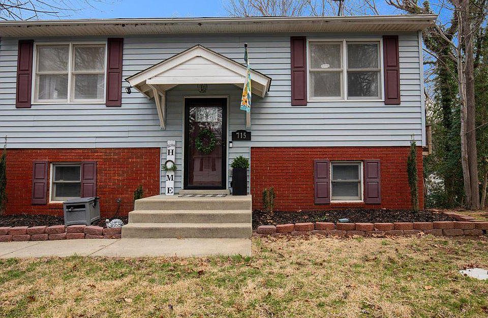 1st image of 715 Willow Rd