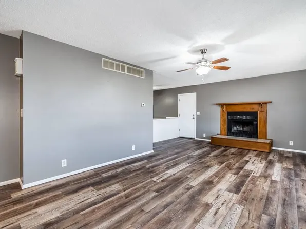 605 N Andover Rd, Andover, KS 67002