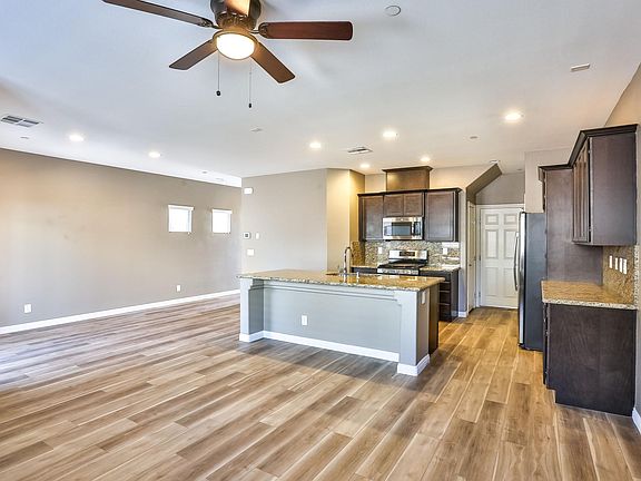 4th image of 1122 Aubrey Springs Ave