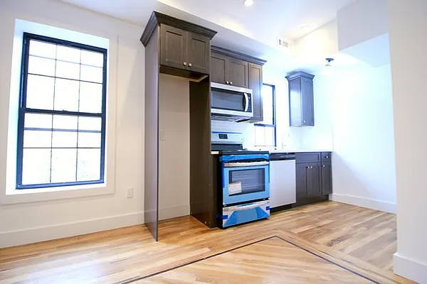 Rented by Elite NY Holdings | media 34