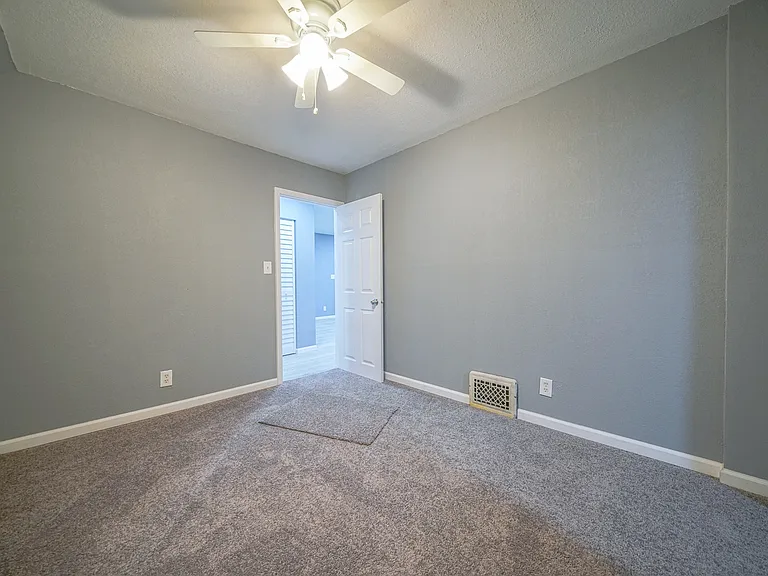 934 Ridge Ave #2 — Photo 6