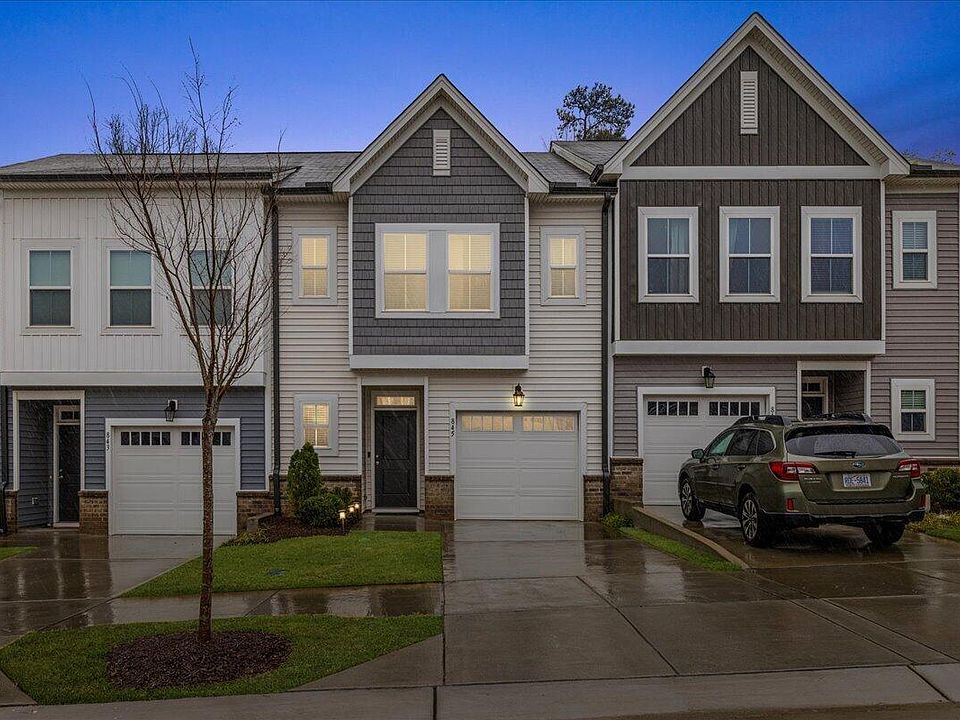 1st image of 845 Oak Center Dr