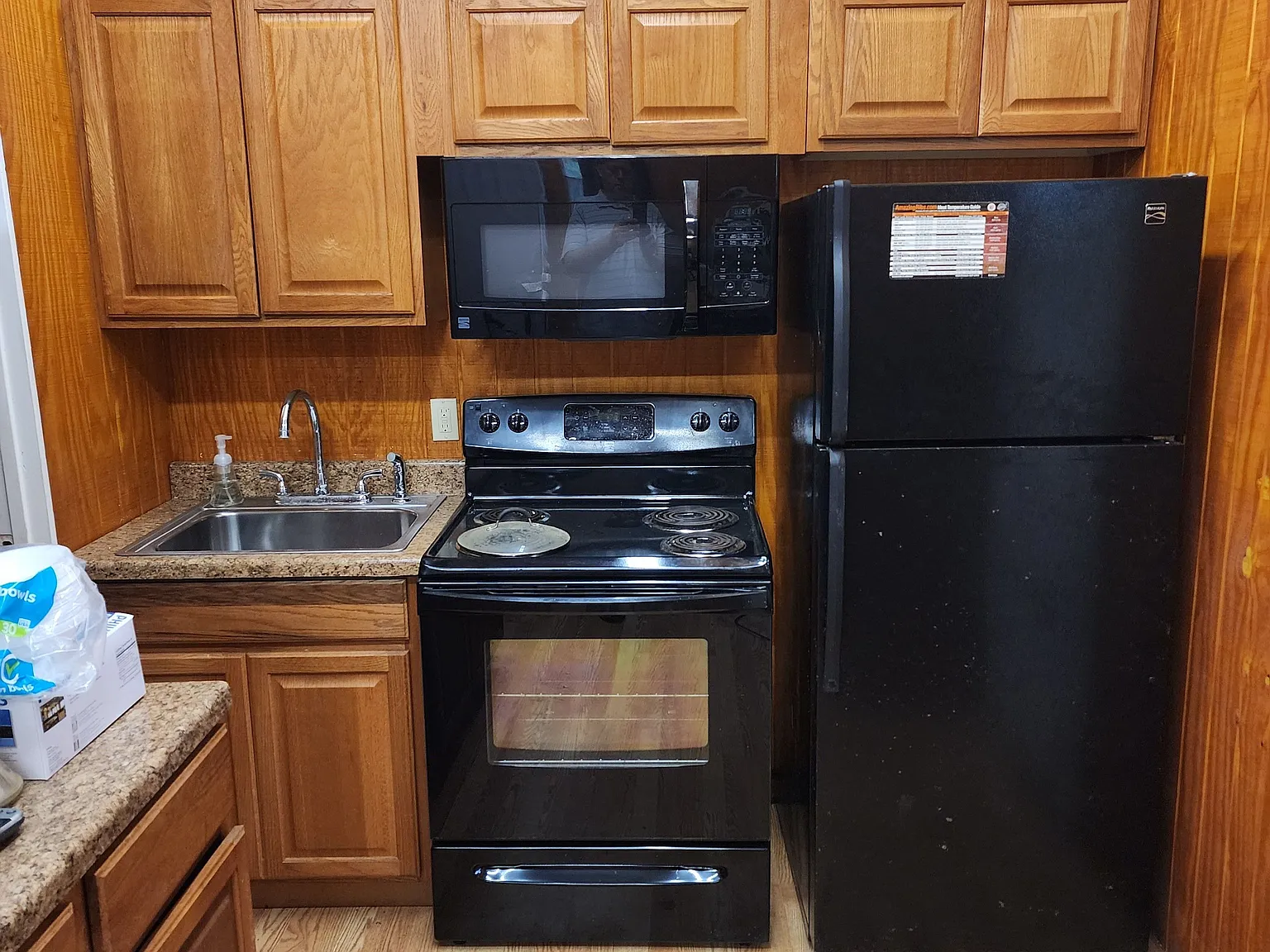 1 bed, 1.0 bath, 385 sqft, $1,200 — Photo 4