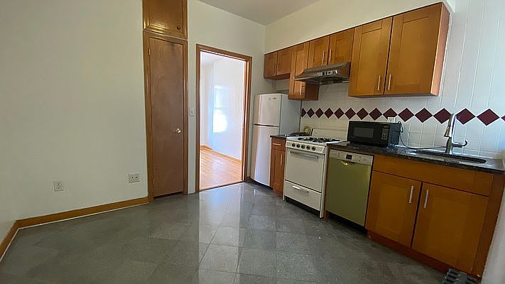 1st image of 183 Mott St APT 5D