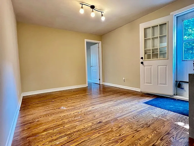 107 Sherwood Forest Dr #BACK — Photo 10