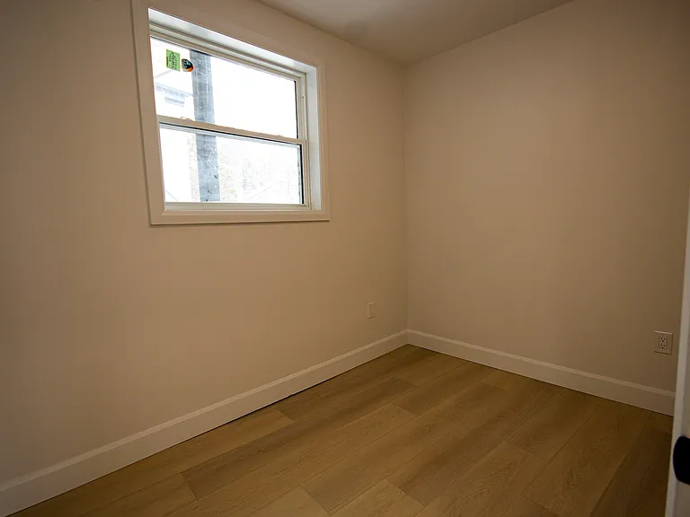 269 Madison Ave S #7 — Photo 11