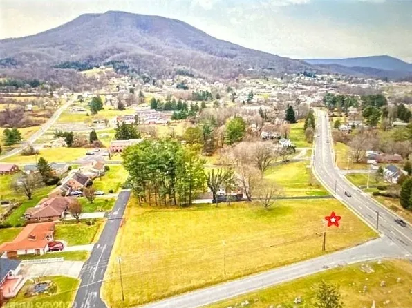 3 Wenonah Ave, Pearisburg, VA 24134