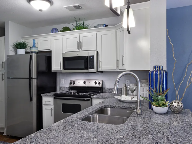 Auburn Gate Apartments — Photo 21
