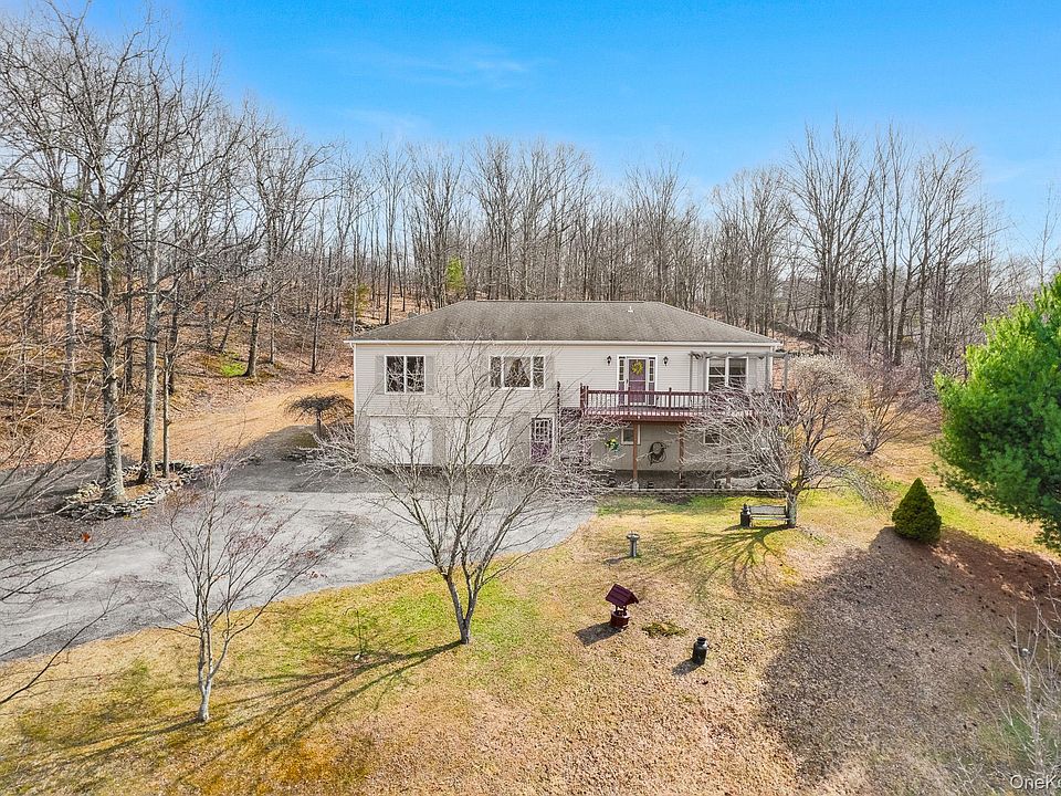 1st image of 6 Silvestri Place