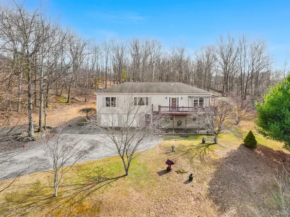 6 Silvestri Place, Marlboro, NY 12542