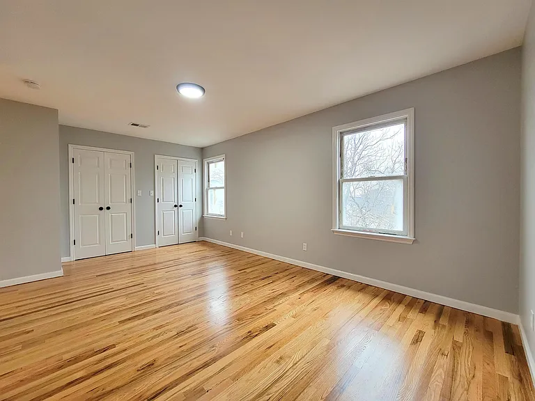 11-13 Wallis Ave #1 — Photo 8