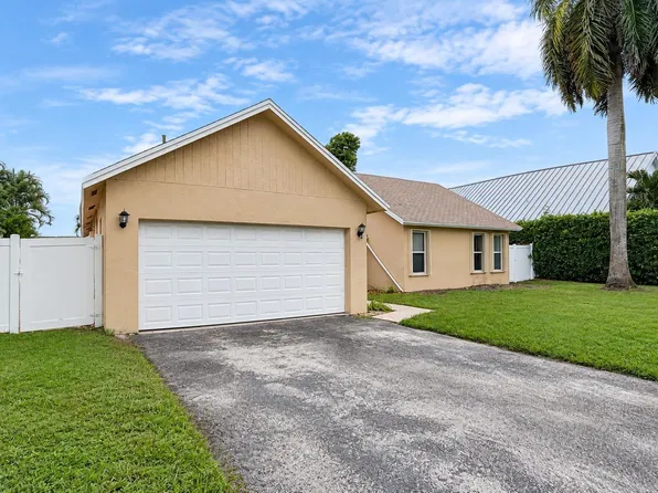 118 Mohigan Cir, Boca Raton, FL 33487
