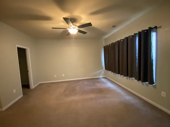 258 Woodstream Blvd, Stafford, VA 22556