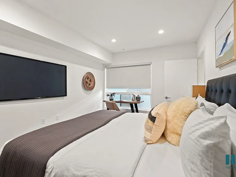 Bedroom with Recessed Lighting and Vinyl Flooring