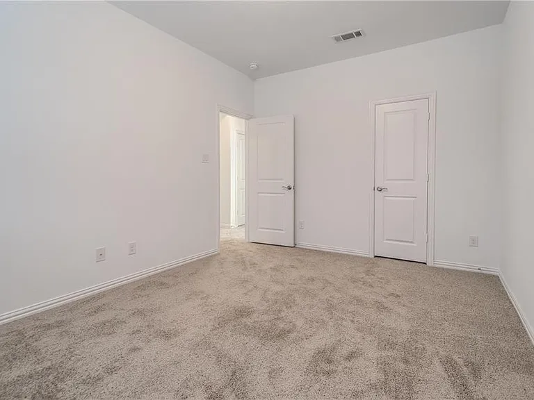 3708 Lantern Ln — Photo 21