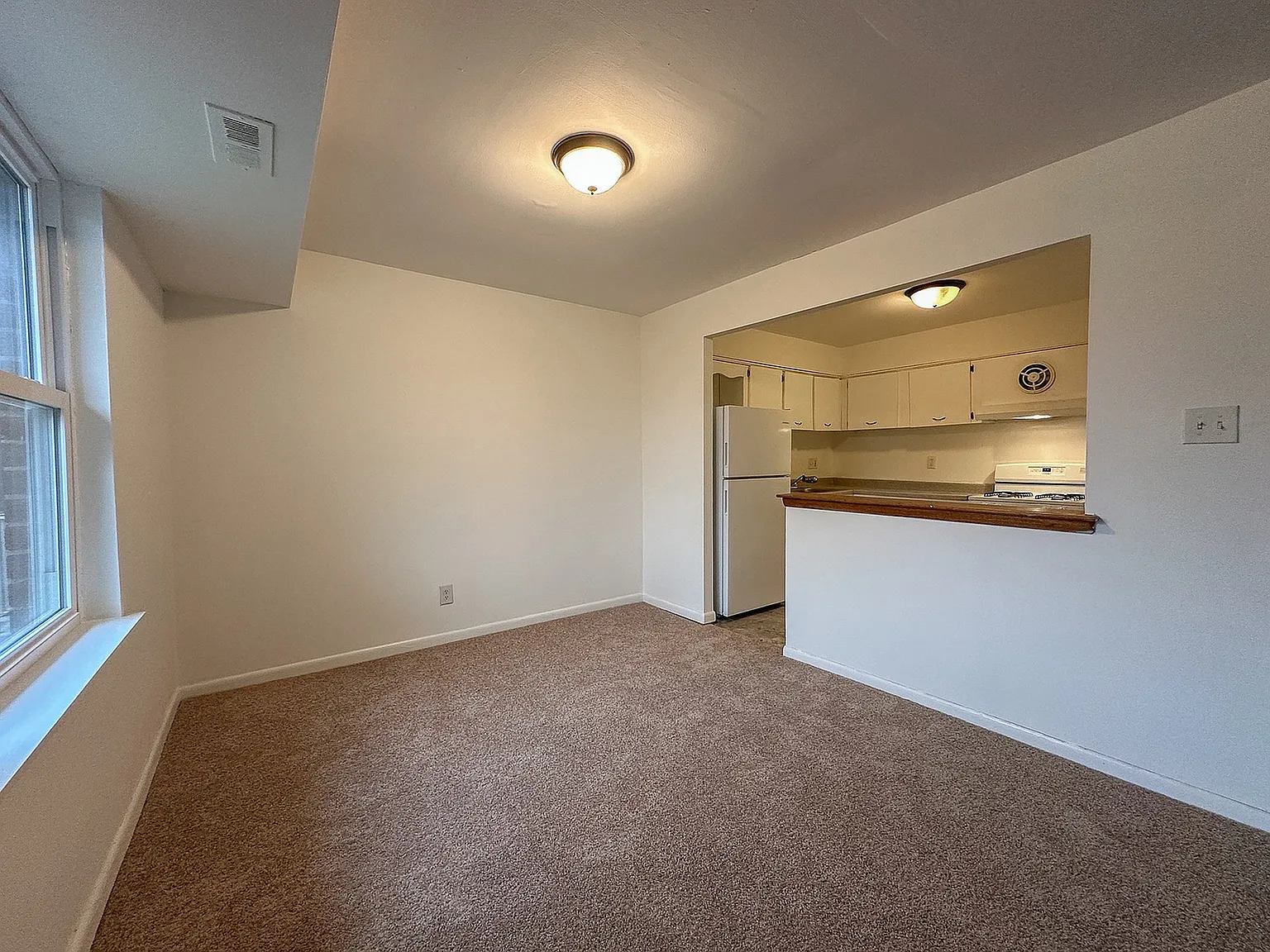 Woodcrest Village — Photo 3