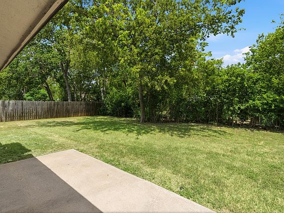 3rd image of 10218 Missel Thrush Dr